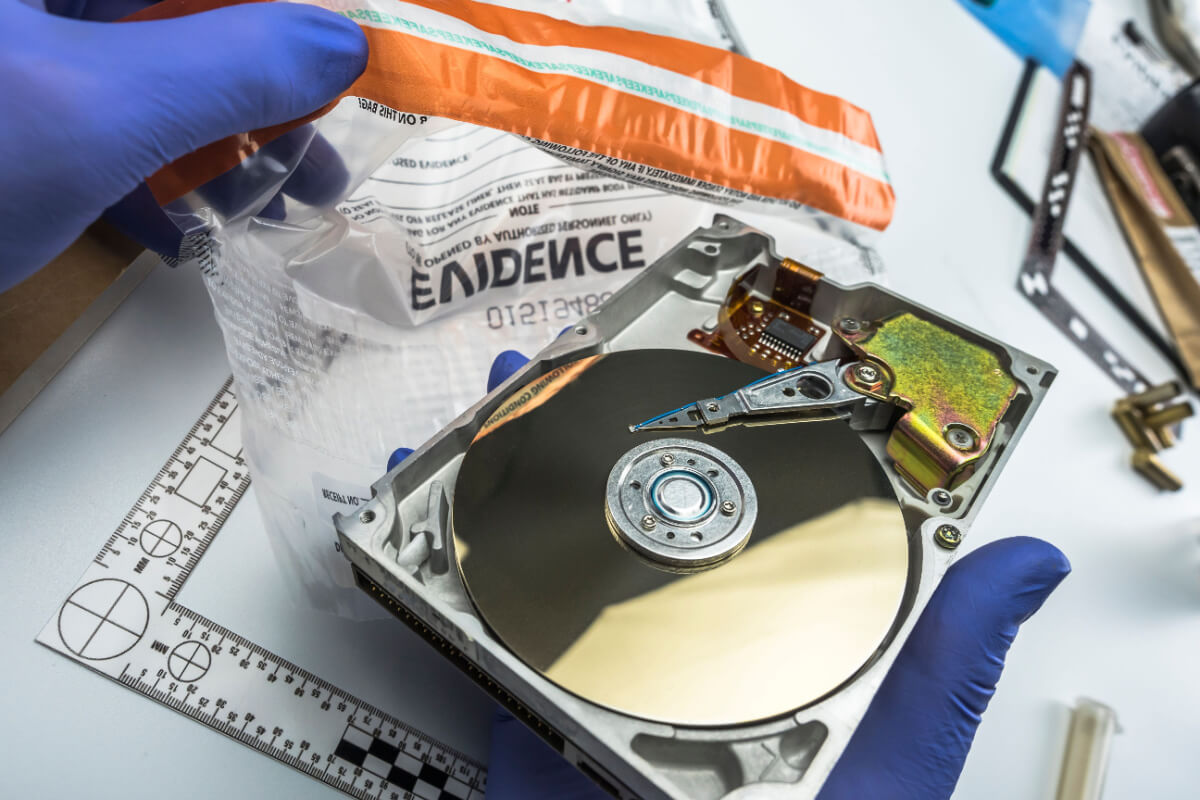 Digital Evidence in Criminal Defense